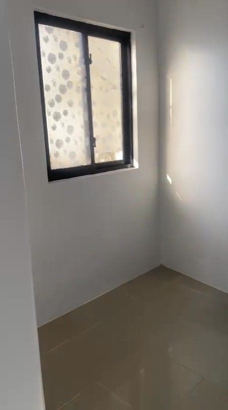 We’re looking for FEMALE tenant. Studio type apartment PWEDE NG MAG MOVE IN. Pets are allowed. - photo 1