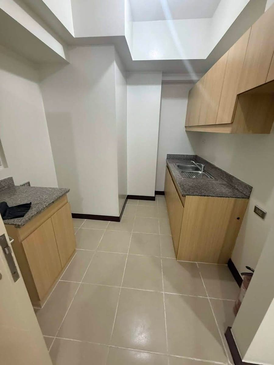 🏙️ FOR LEASE | Spacious 2BR Bare Condo Unit at Infina Towers, Quezon City - photo 2