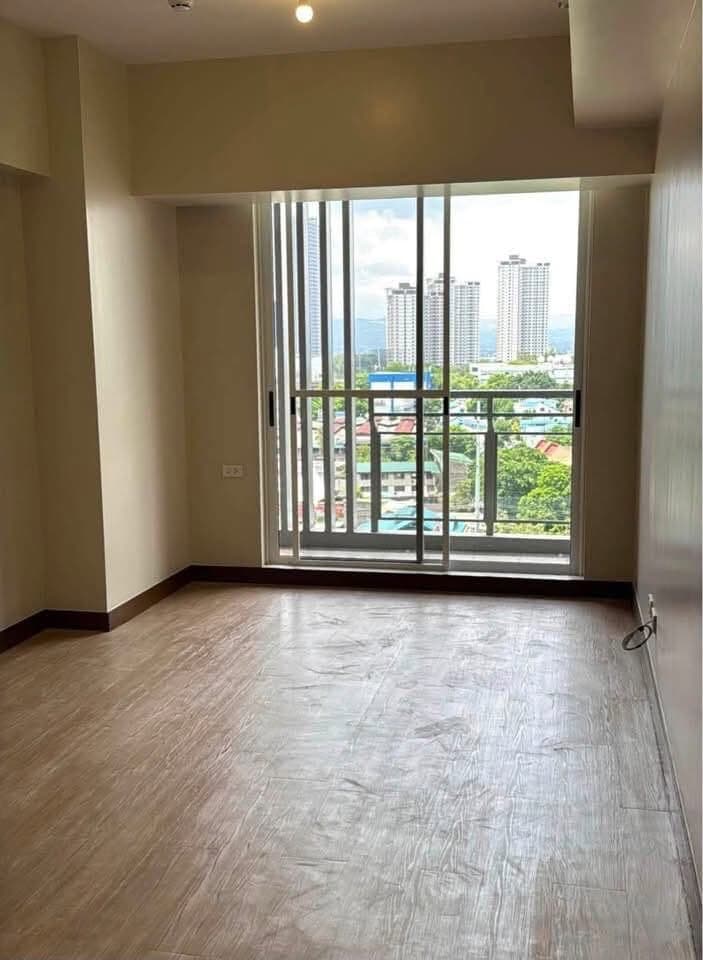 BRANDNEW Studio unit with Balcony FOR RENT - photo 3