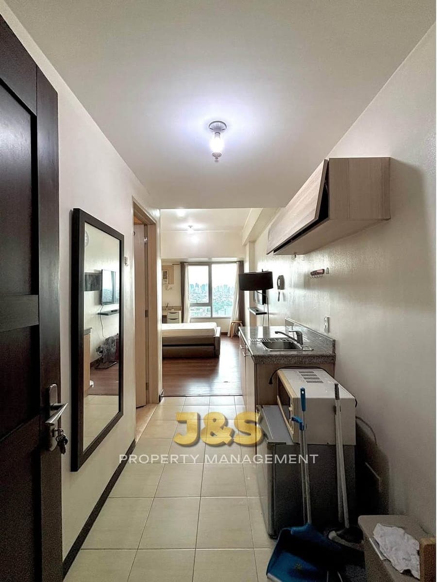 Furnished Studio Condo For Rent - photo 1
