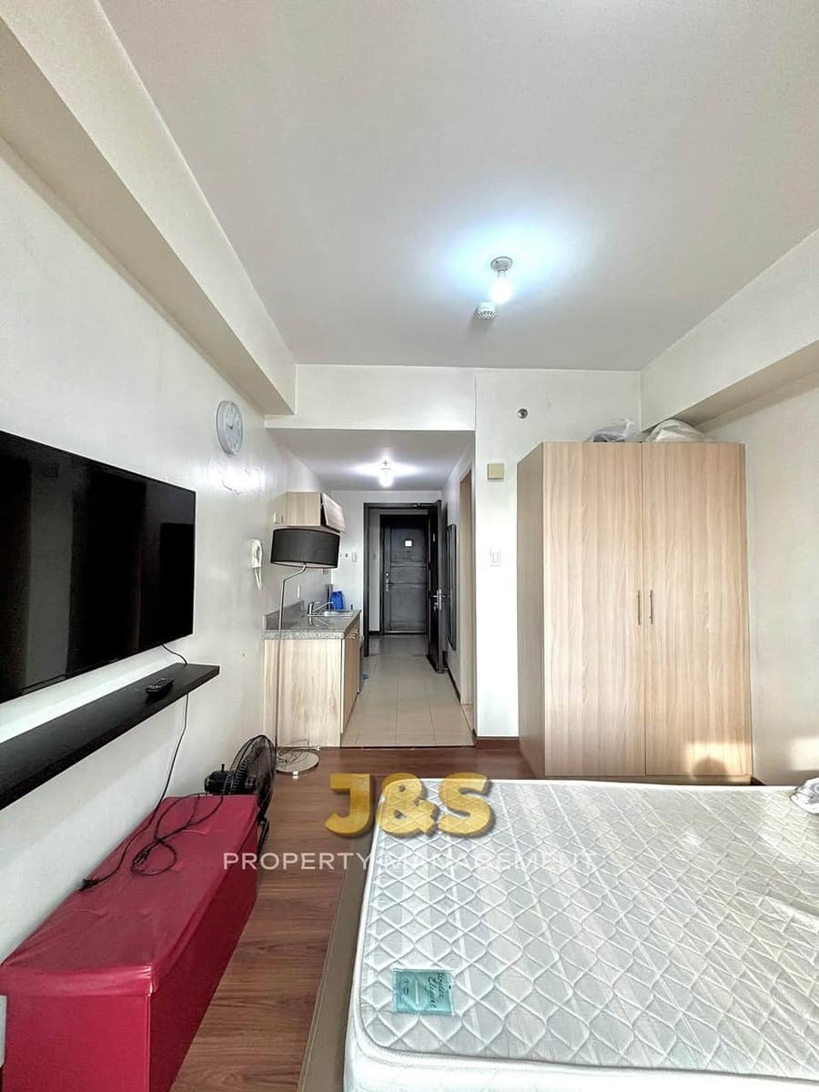 Furnished Studio Condo For Rent - photo 3