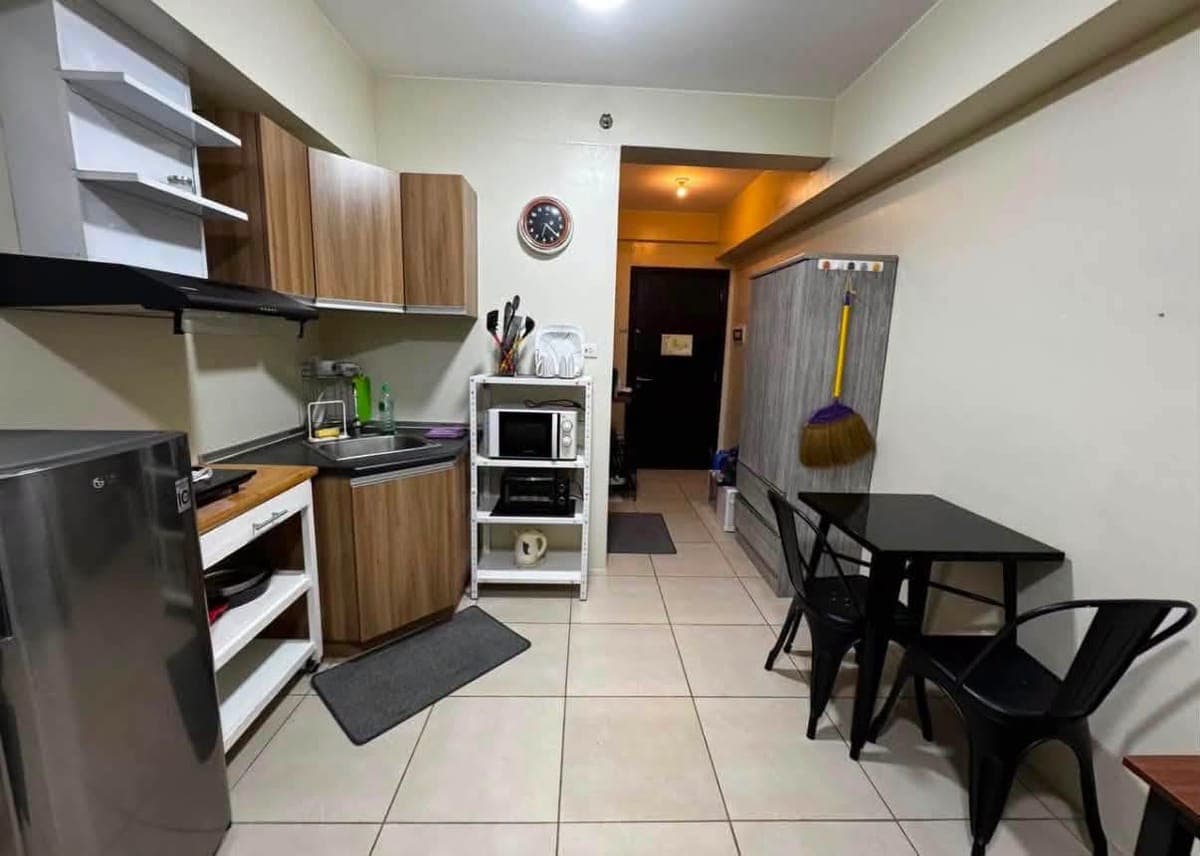 RUSH CONDO FOR RENT – FULLY FURNISHED STUDIO - photo 1