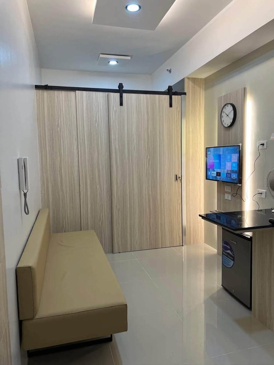 FOR LEASE GRASS RESIDENCES - photo 3