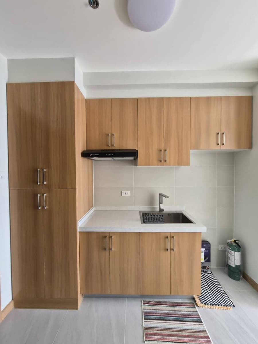 ✨For Lease: Congressional Town Center Tower 2 – Studio Unit Semi Furnished - photo 2
