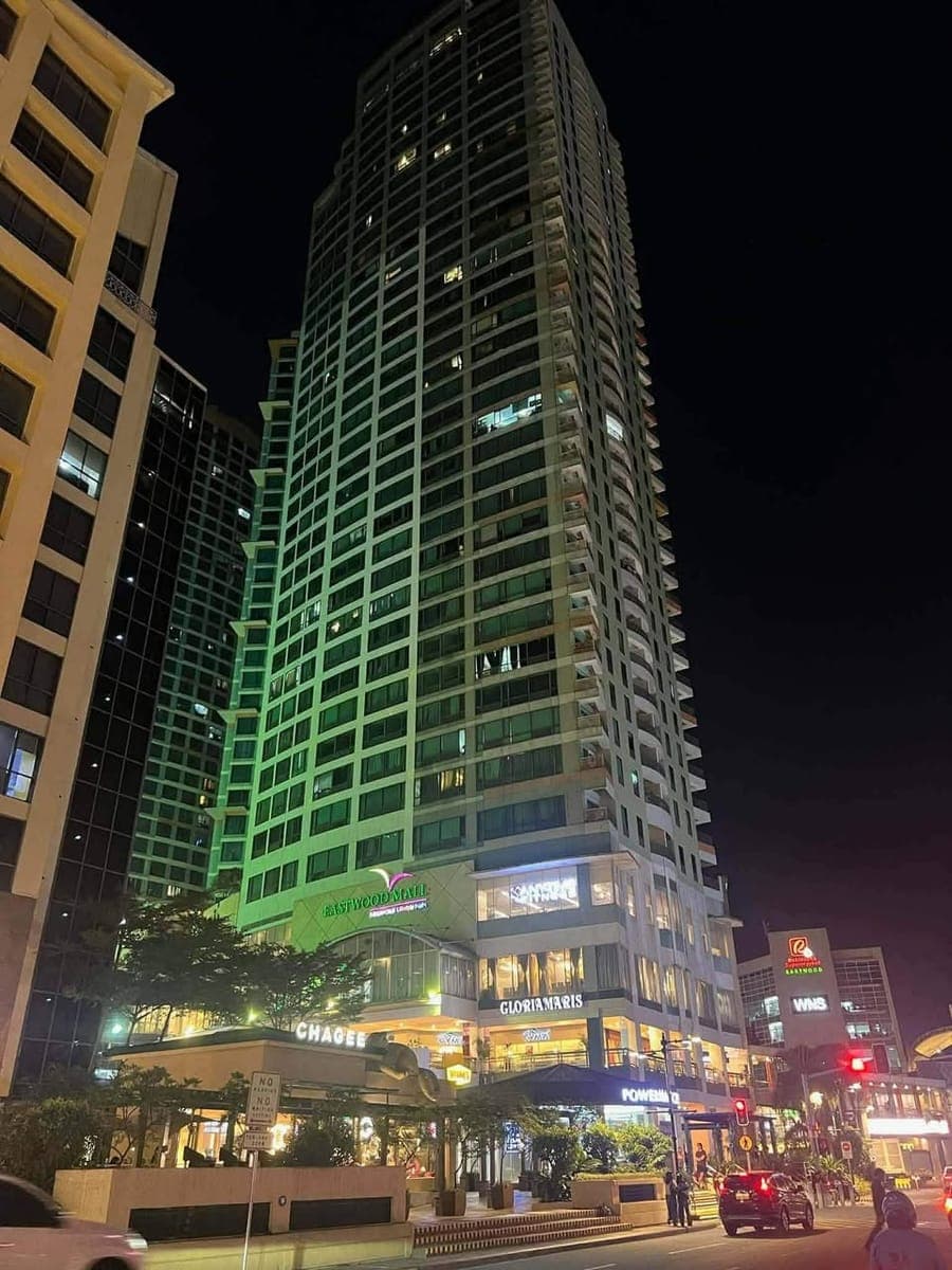 CONDO + PARKING FOR RENT!!! - photo 1