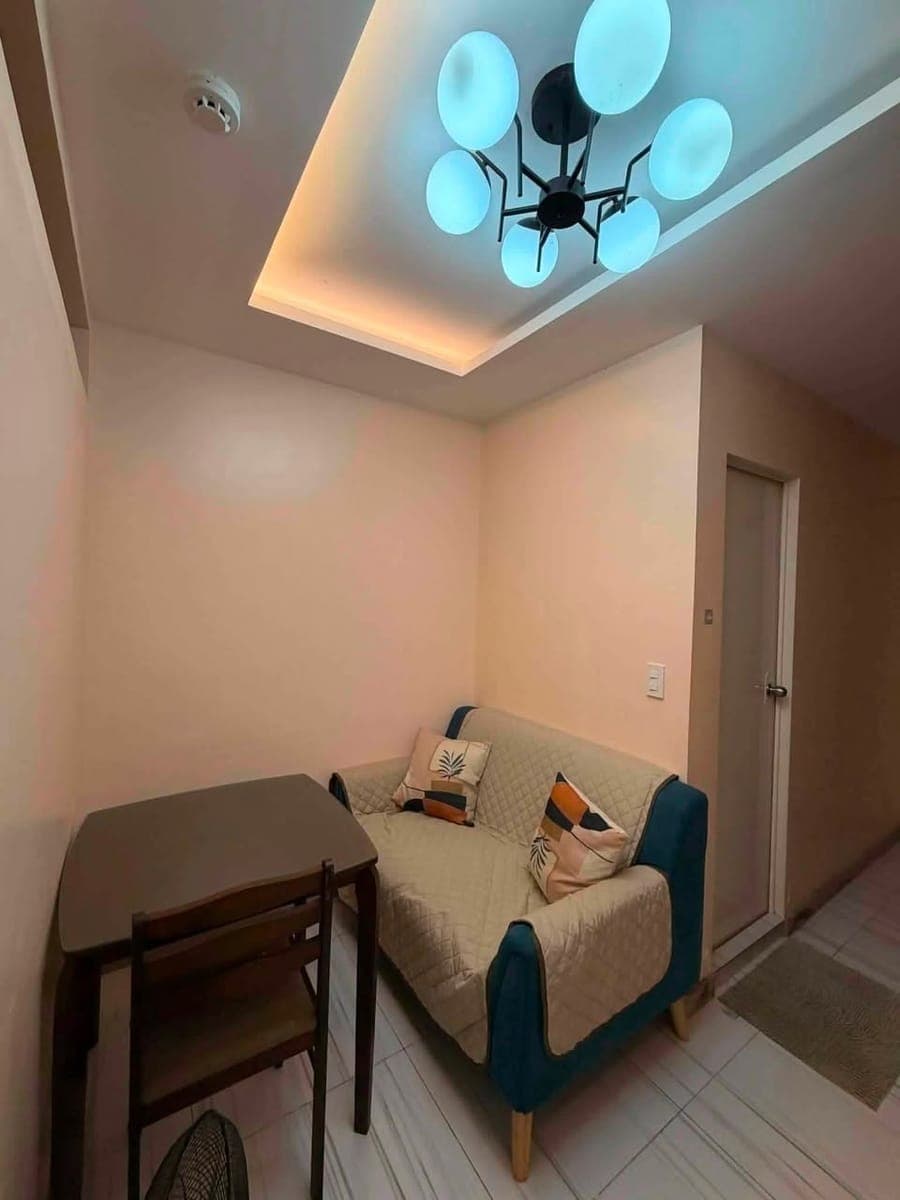 🏢 CONDO FOR RENT IN QUEZON CITY! - photo 3
