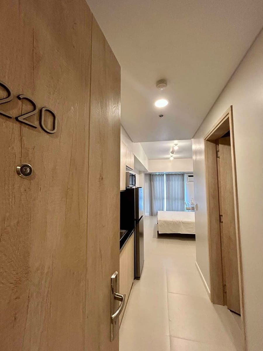 VIENTO AT CERCA ALABANG - photo 5