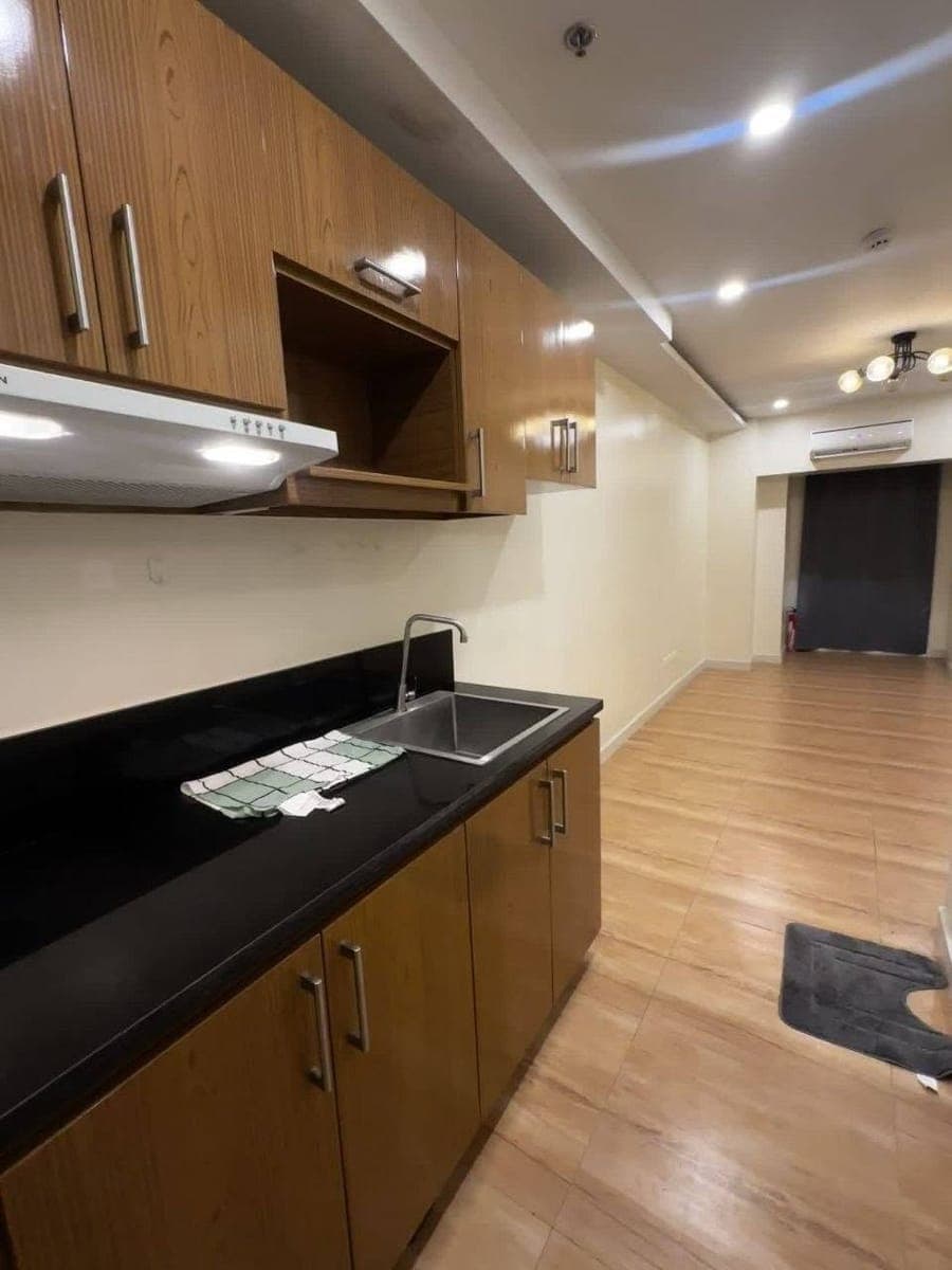 FOR LEASE - photo 2