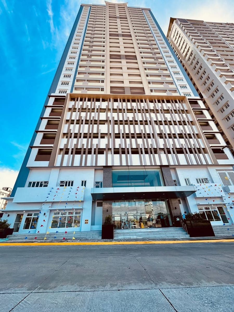 🏢 STUDIO UNIT FOR RENT – Cityland Tower 2, Alabang - photo 2