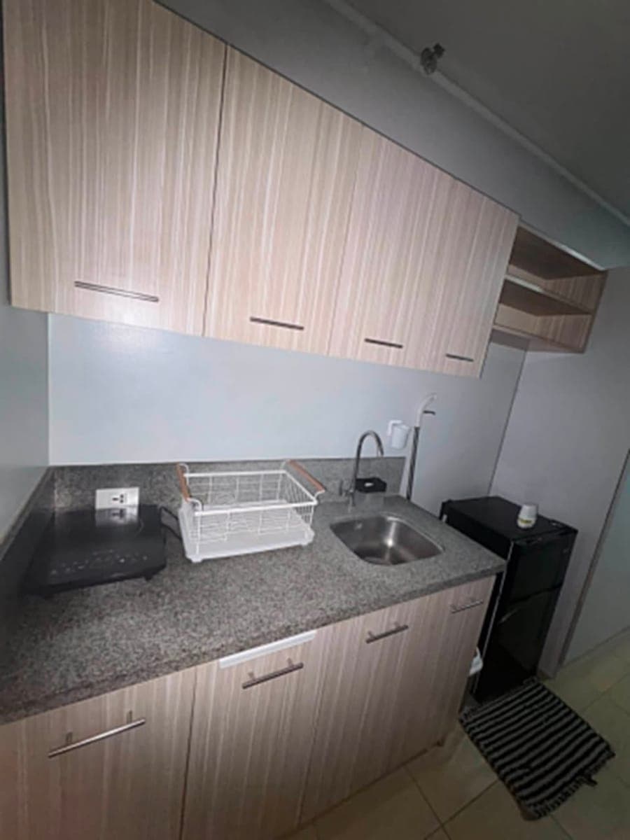 ✅Fully-furnished condo unit for rent located at Studio City, West Parc Road, Filinvest City, Alabang, Muntinlupa City. - photo 3