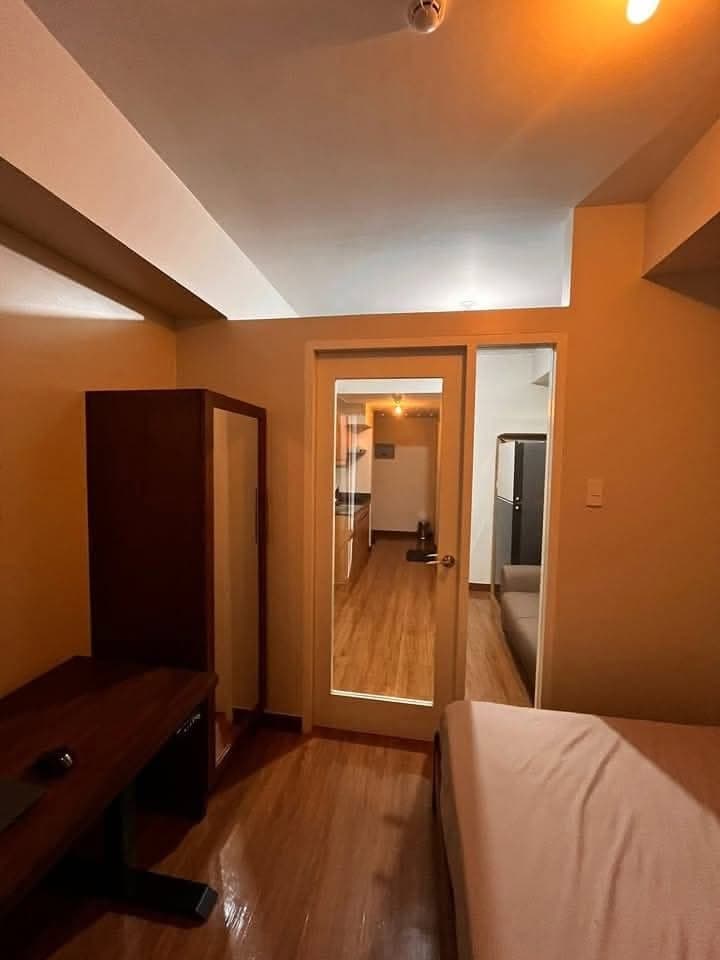 FOR RENT: Semi-Furnished 1BR unit at Cameron Residences, Quezon City - photo 3