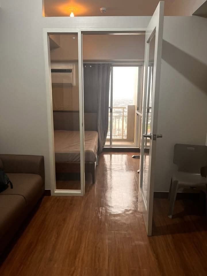 FOR RENT: Semi-Furnished 1BR unit at Cameron Residences, Quezon City - photo 5