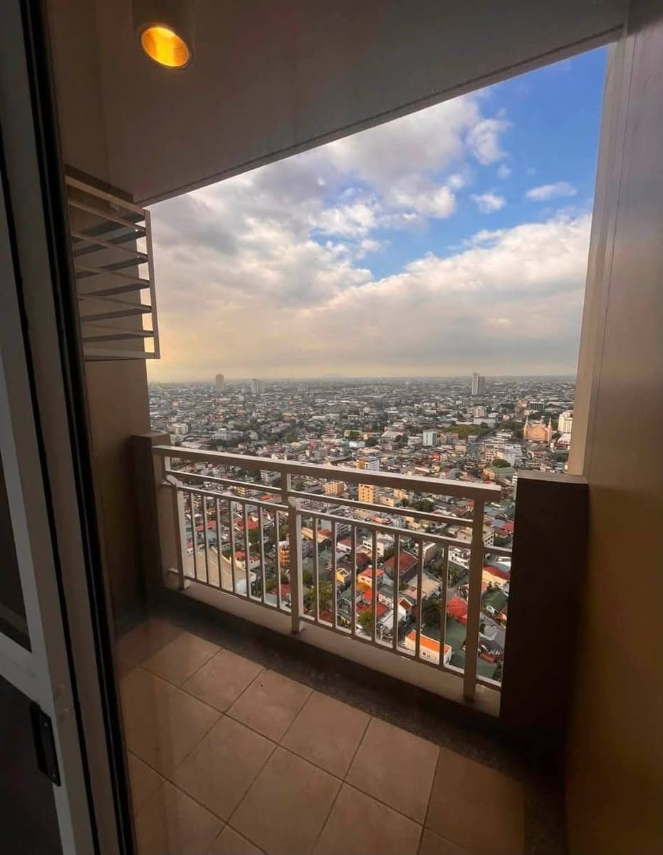 FOR RENT: ₱23,000/month. - Inclusive association dues - photo 4