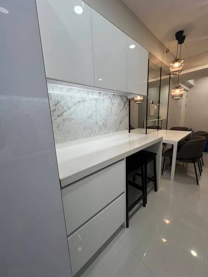 𝐅𝐎𝐑 𝐑𝐄𝐍𝐓: 2-Bedroom Interior Designed Furnished Unit at DMCI Infina Towers - photo 3