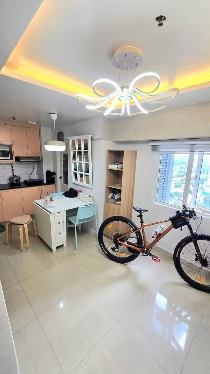 🏡🔑 FOR RENT | 2BR LOFT-TYPE CONDO + PARKING FOR 2 CARS | VICTORIA STATION 1 ✨ - photo 1