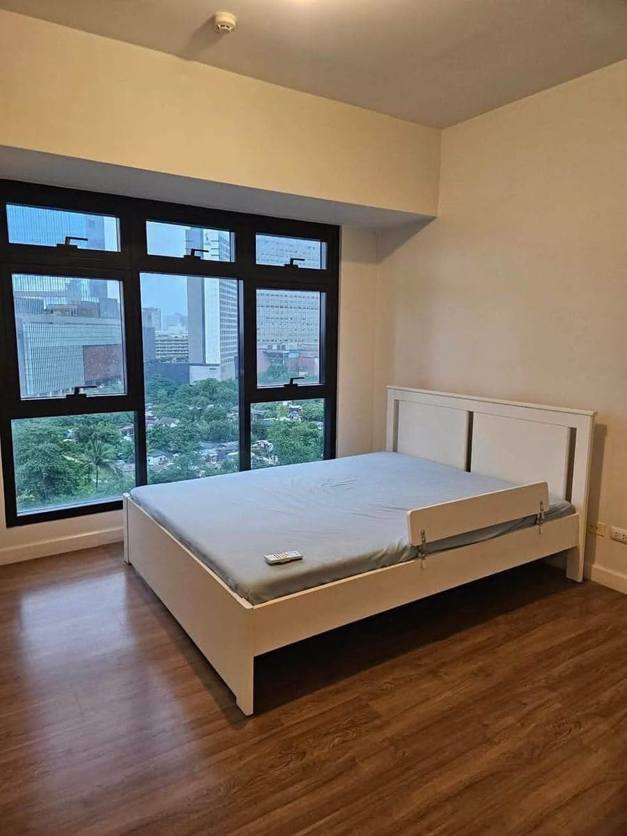 High Park Tower 1 - FOR LEASE - photo 1