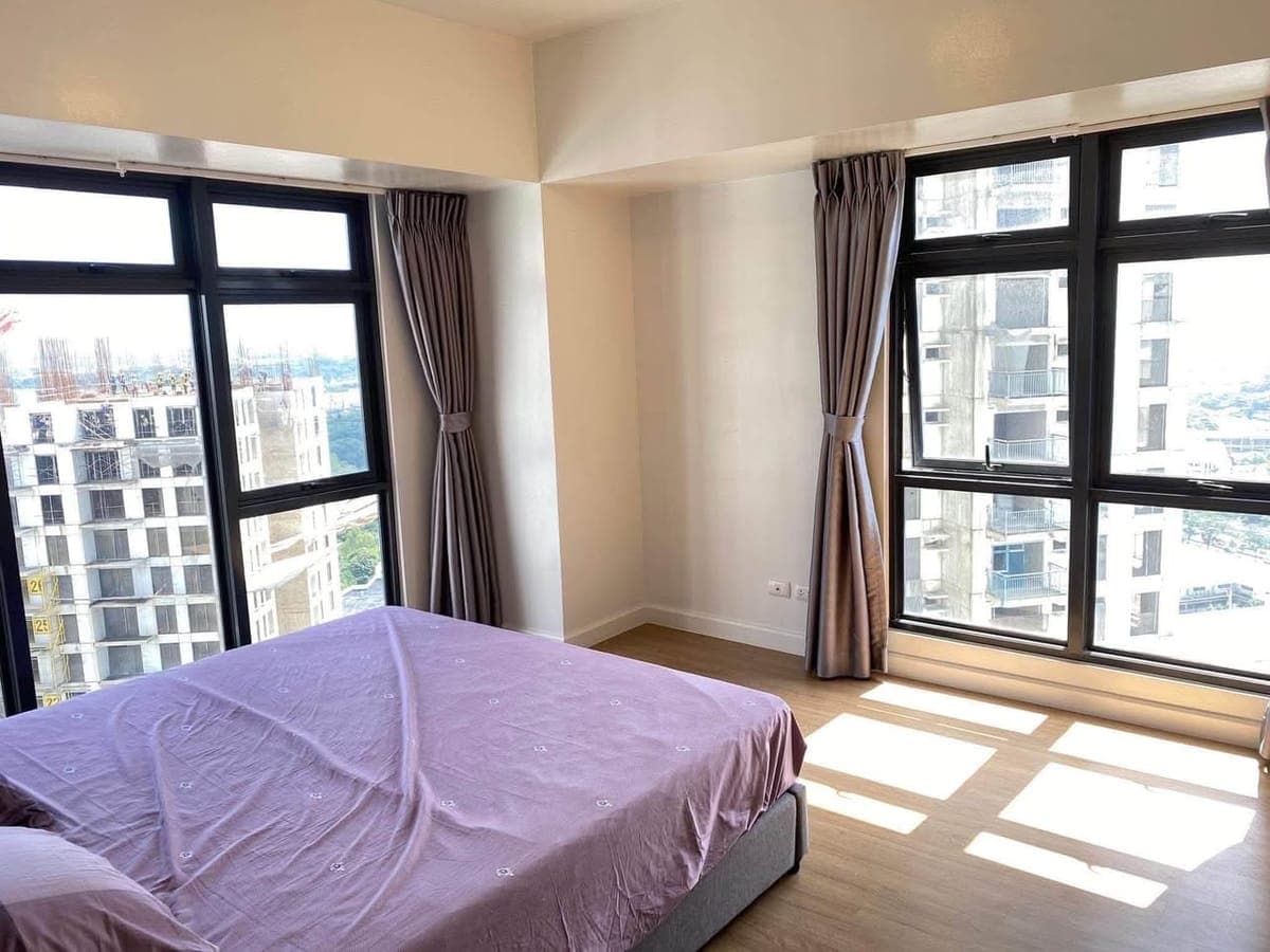 High Park T2 - 2BR FOR LEASE - photo 4