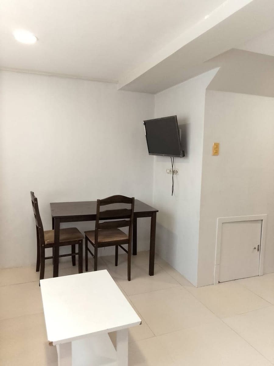 FOR RENT: 2BEDROOMS w/ 2Bathrooms (42sqm) Newly Paint - photo 3
