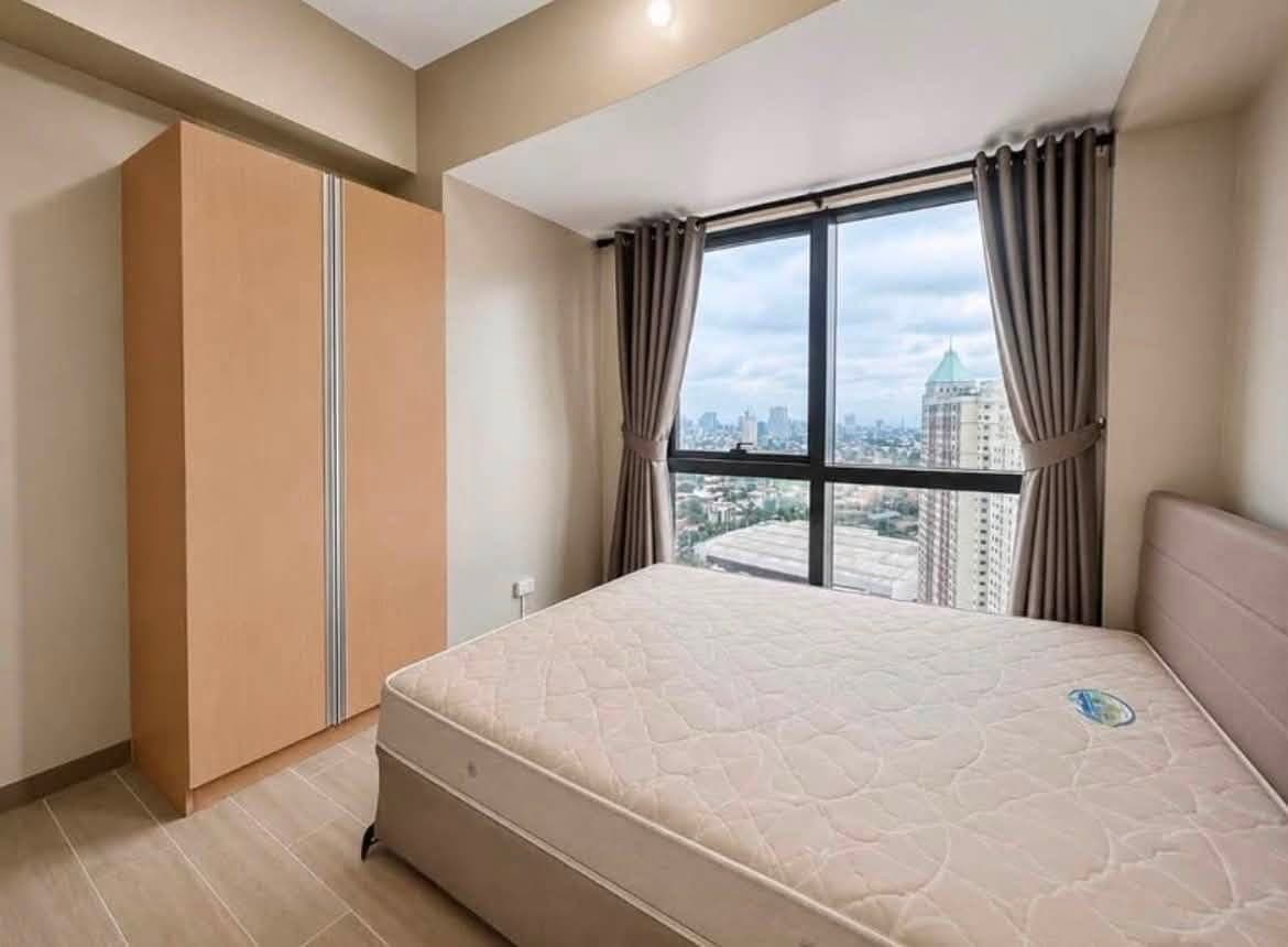 FOR RENT | ONE EASTWOOD AVENUE TOWER 1 - photo 2