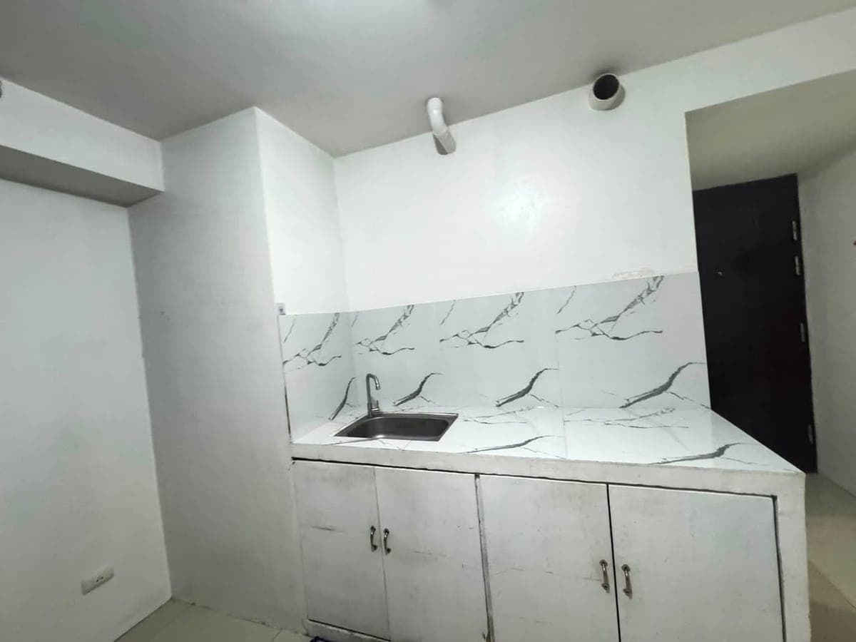 Pet friendly unit at The Avenue Residences - photo 2