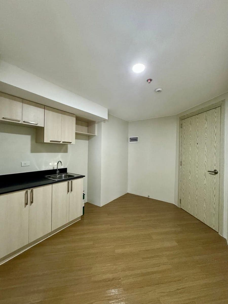 **❗️FOR LEASE | 📍1BR Corner Unit with Balcony at Vista Pointe Katipunan ** - photo 4