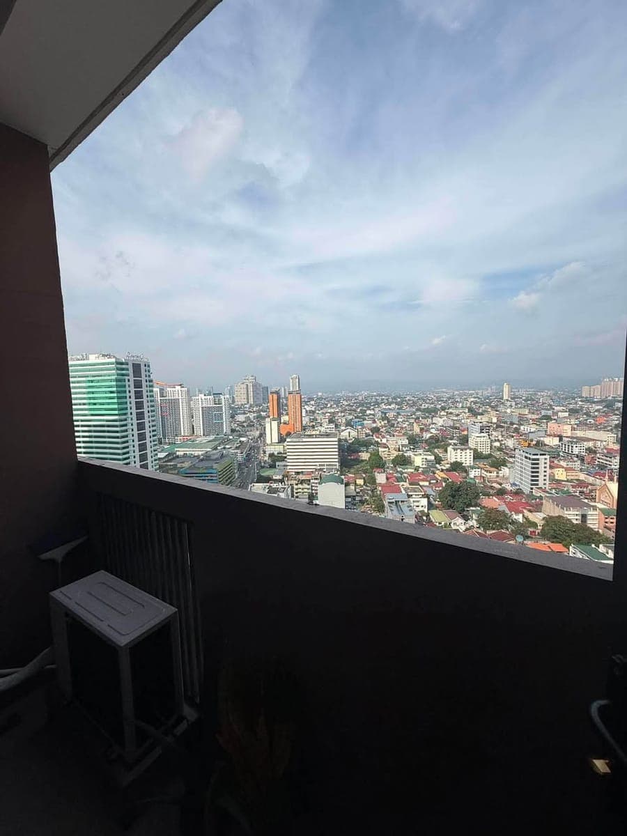 FOR RENT STUDIO UNIT THE REGALIA TOWER C  (5th ave. P.Tuazon Cubao, Quezon City) beside Sm Hypermarket - photo 5