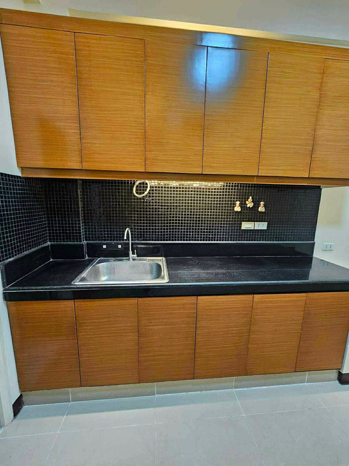 HOUSE FOR RENT – Mercedes Executive Village - photo 8