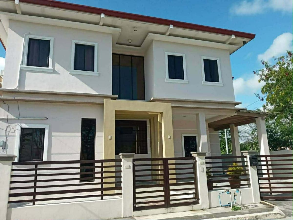2-Storey HOUSE FOR RENT - photo 1