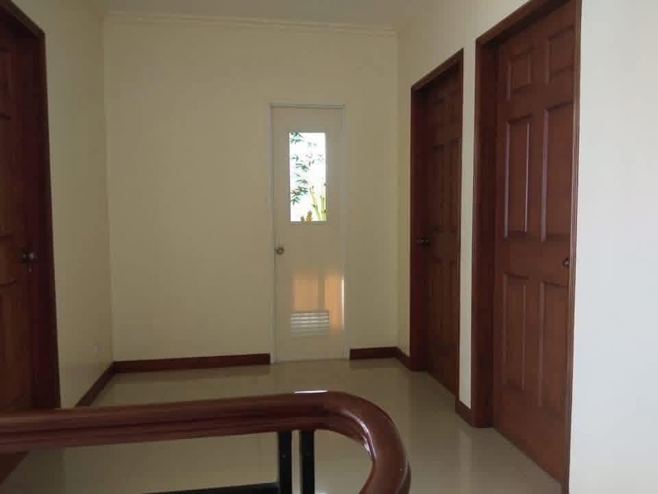 2-Storey HOUSE FOR RENT - photo 5