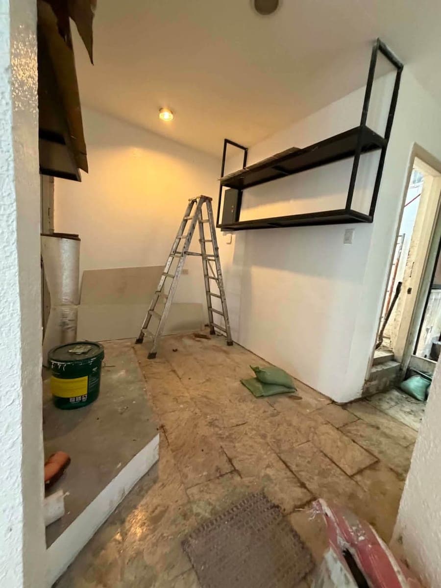 🏡 HOUSE FOR RENT — VIOLAGO HOMES, BATASAN HILLS QC - photo 3