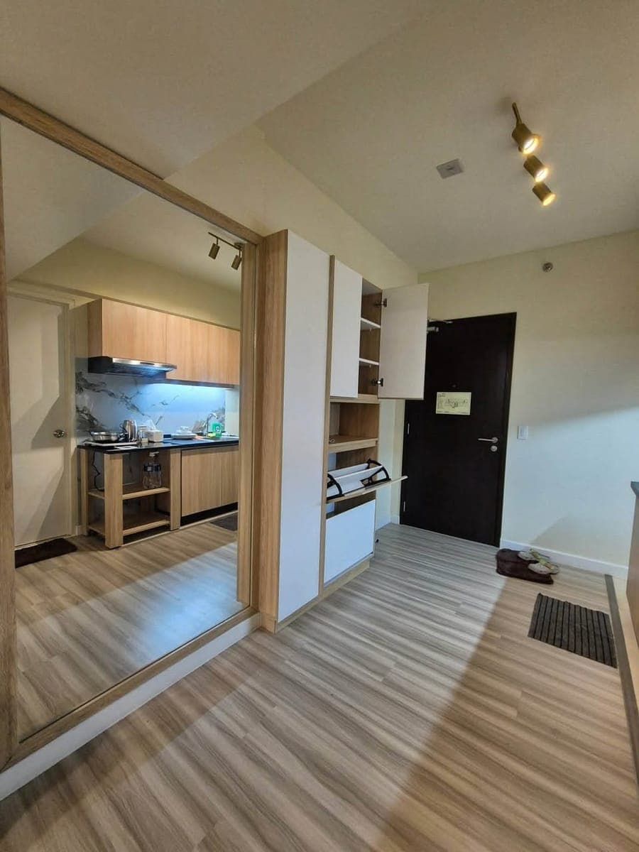 FOR LEASE - photo 1