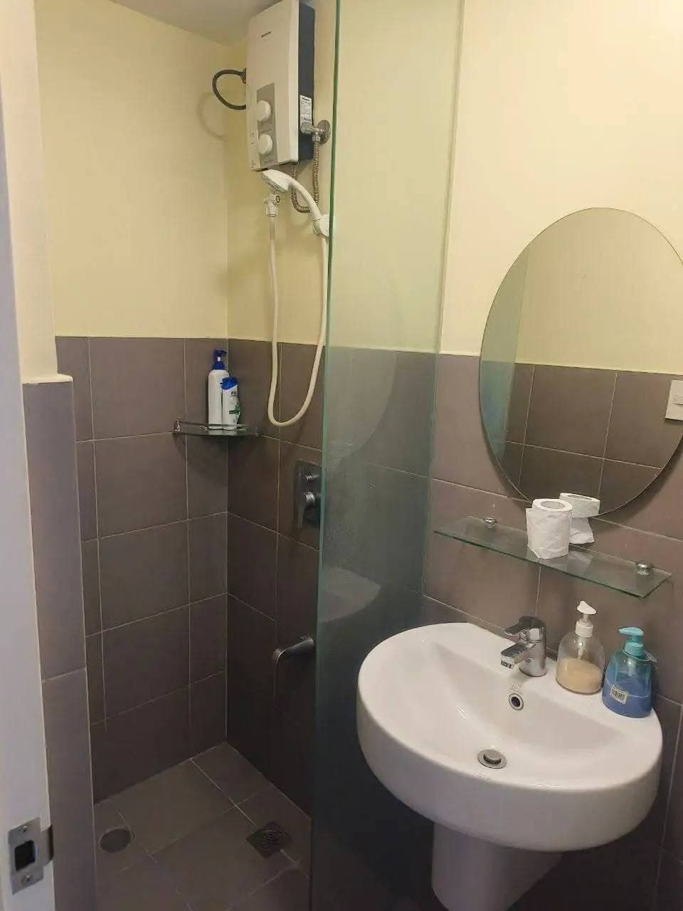 25K Monthly for rent at CURRENCY ORTIGAS, PASIG CITY‼️ - photo 4