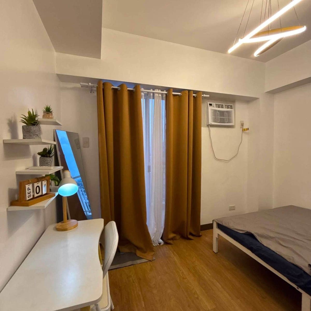 RUSH FOR RENT One Bedroom with balcony - photo 3