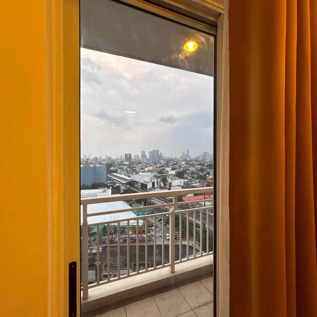 RUSH FOR RENT One Bedroom with balcony - photo 4