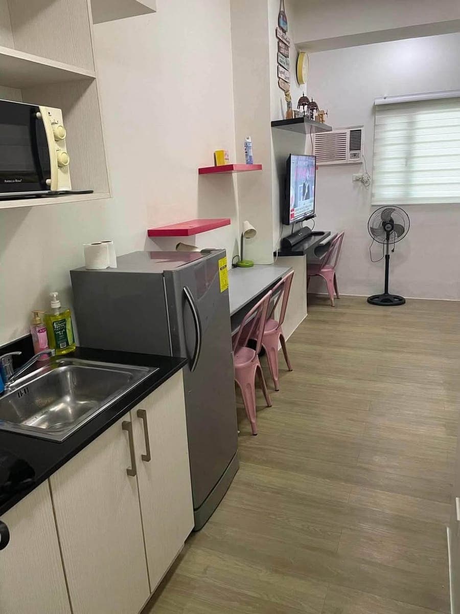 FOR RENT: ₱21,000/month. - Inclusive condo dues - photo 4