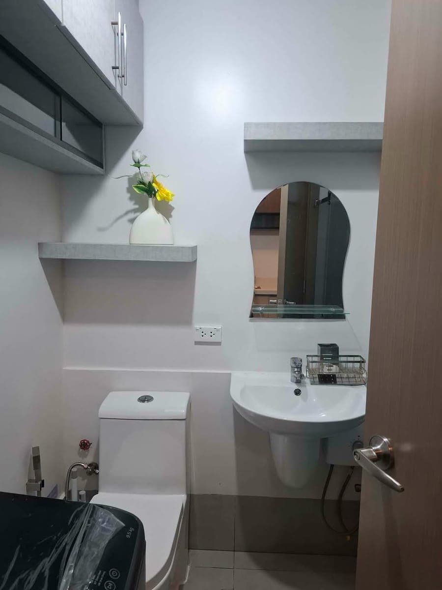 Available for shorterm or Longterm for rent DM for actual unit viewing schedule tks. - photo 5