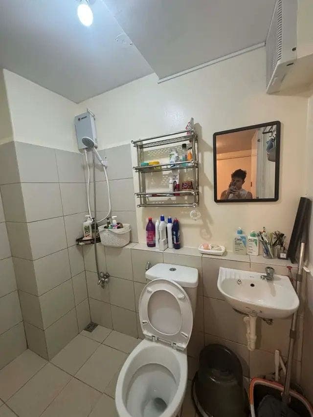 FOR RENT:CONDO SHARING SOLO ROOM - photo 4