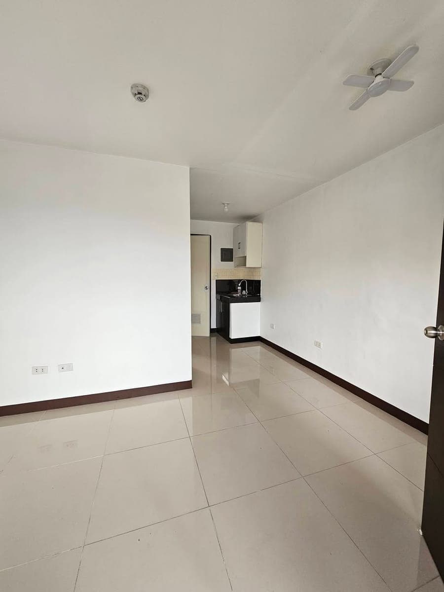 1 bedroom midrise condo unit for rent at St Veronica Villas in Putatan, Muntinlupa - photo 5