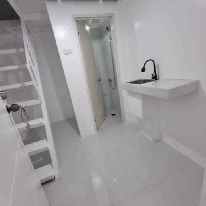 🏠  BRAND NEW STUDIO ROOMS with AIRCON for RENT!  Own Kitchen & Toilet & Bath. IKAW ang unang Titira! - photo 1