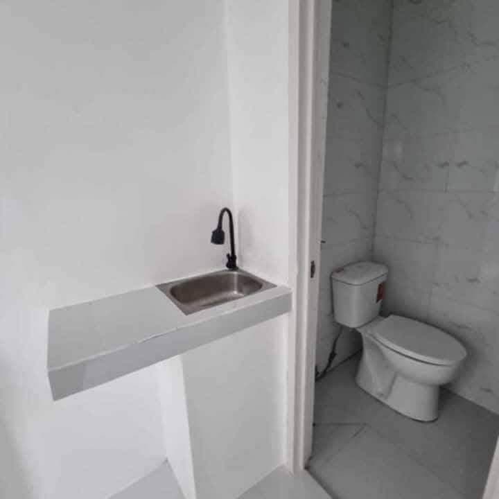 🏠  BRAND NEW STUDIO ROOMS with AIRCON for RENT!  Own Kitchen & Toilet & Bath. IKAW ang unang Titira! - photo 5