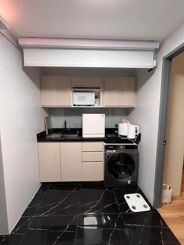 UNIT 4 rent - photo 2