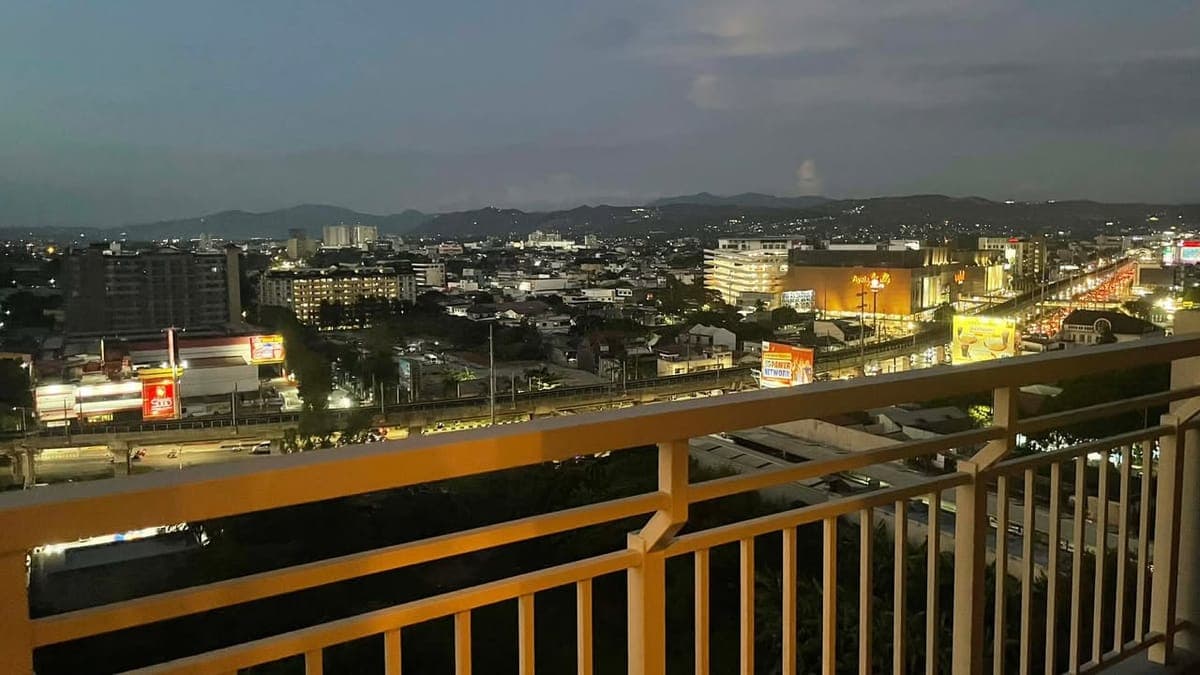 2BR RUSH FOR RENT NEAR AYALA MALLS FELIZ and SM MARIKINA - photo 1