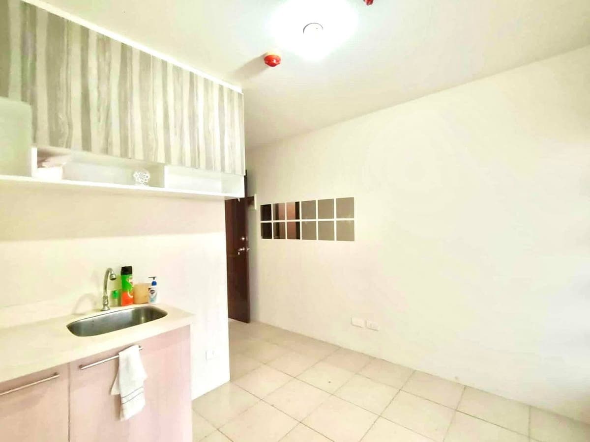 FOR RENT 1BR BARE UNIT 14K ONLY - photo 2