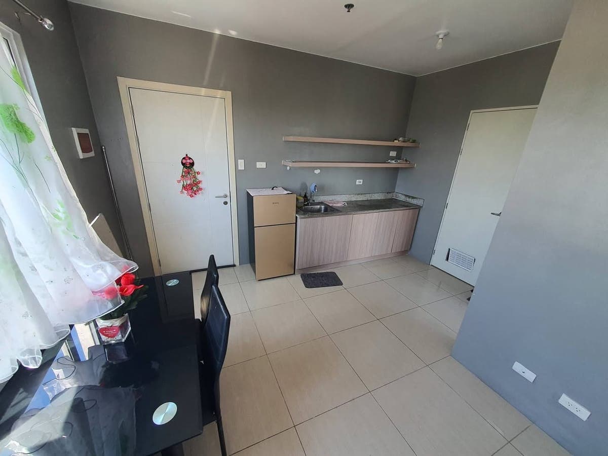✅️Laspinas South Residences For Rent 2 BedRoom Unit 37sqm End Unit Aditional if w/Parking. Semi furn... - photo 4