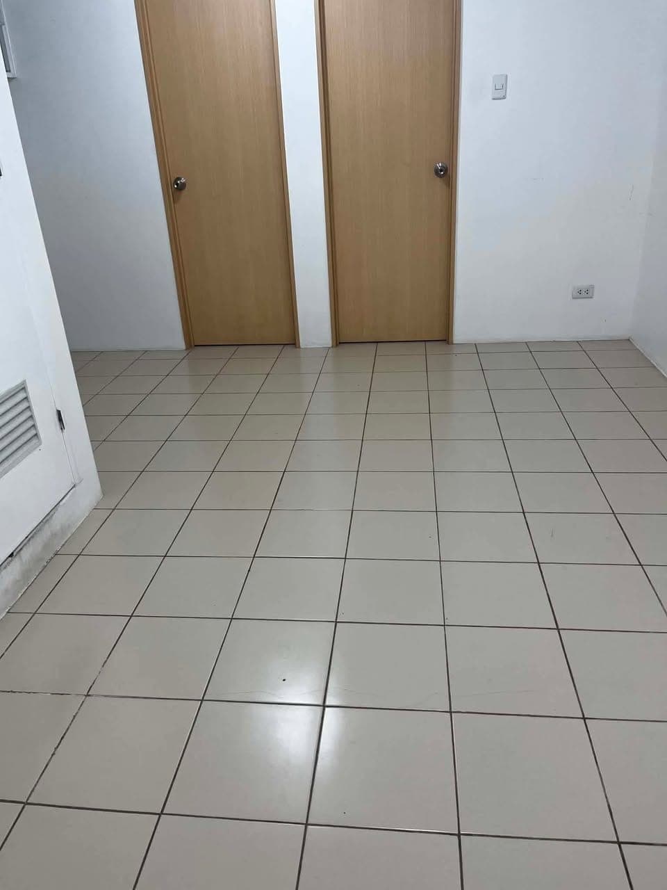 For Rent - photo 1