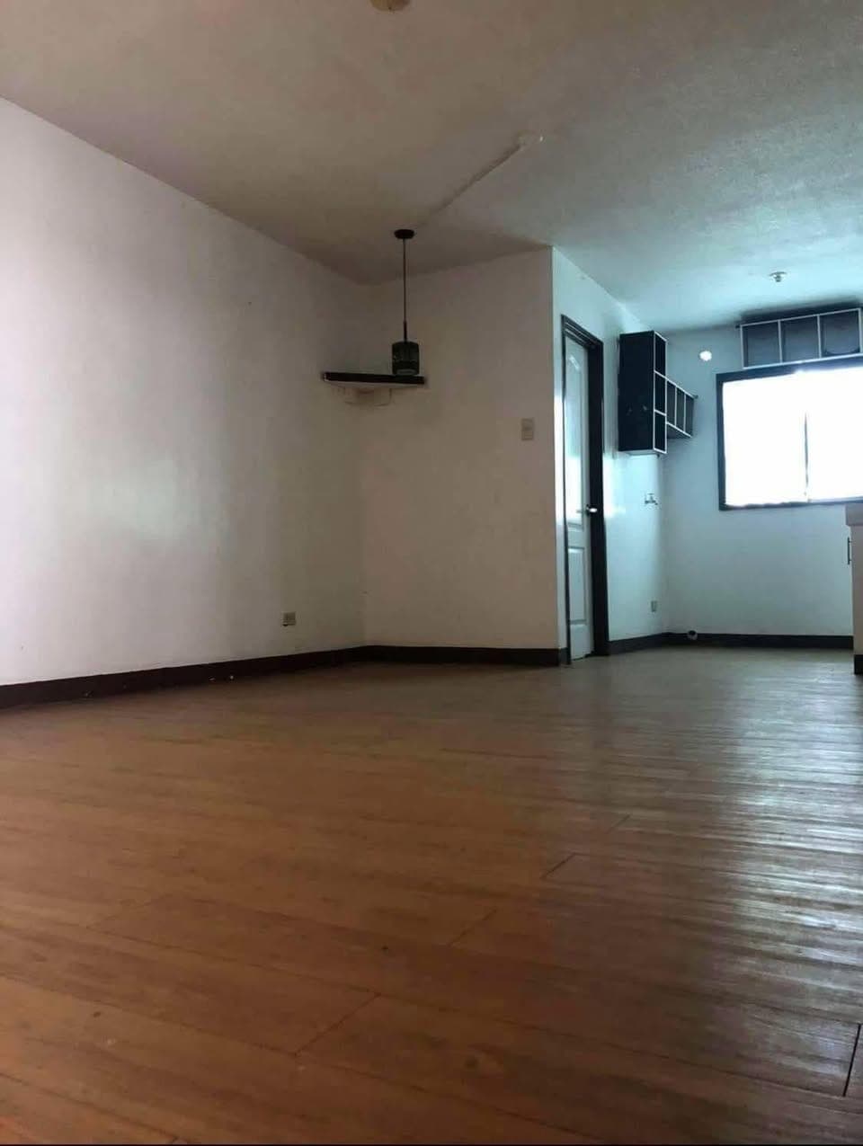 • CONDO FOR RENT • - photo 3