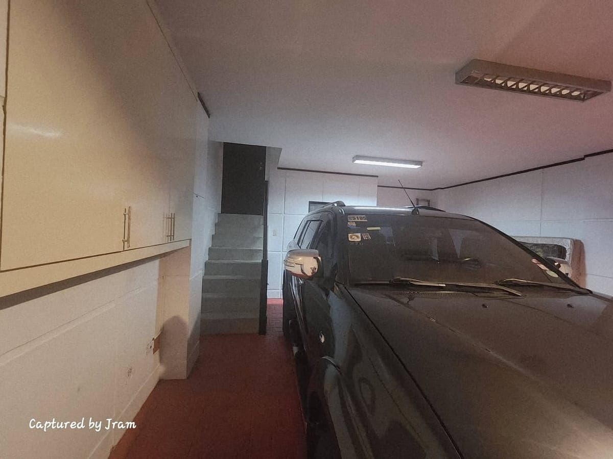 🏡 3-Storey House for Rent - photo 3