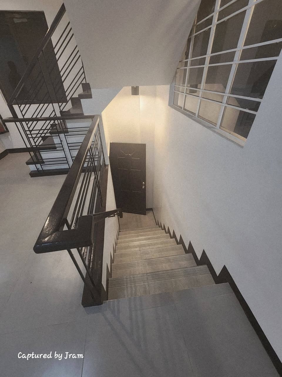 🏡 3-Storey House for Rent - photo 4