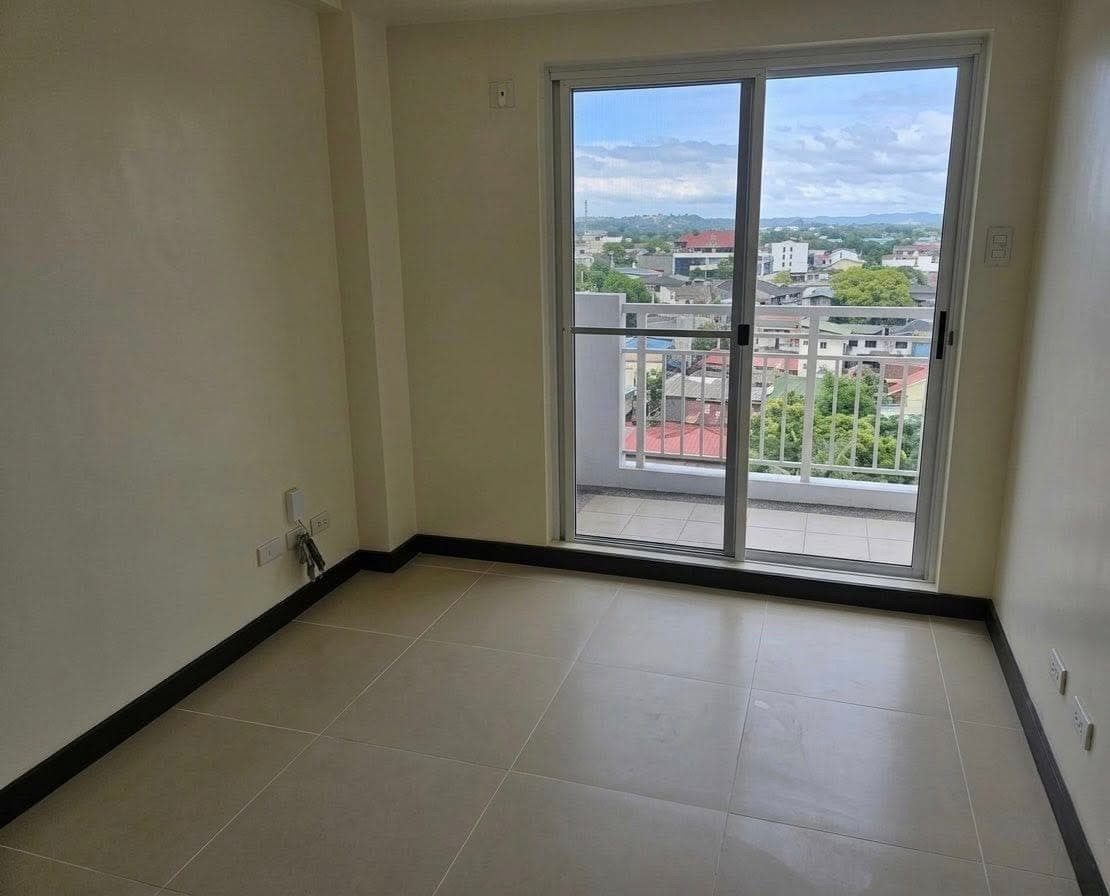 2 BEDROOM WITH PARKING FOR RENT‼️ - photo 2