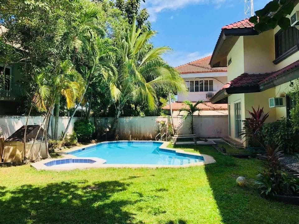📣5br in Ayala Alabang Village House for Lease‼️ - photo 1
